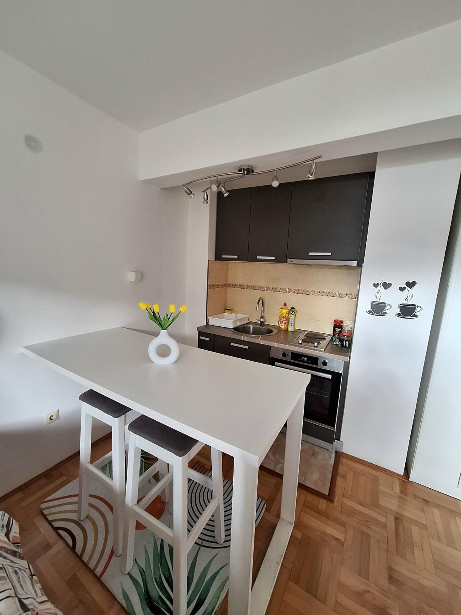 Apartment Lake Story Pluzine Luaran gambar